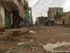  スーダンの首都ハルツームの街並み　ゴミが散らばっている