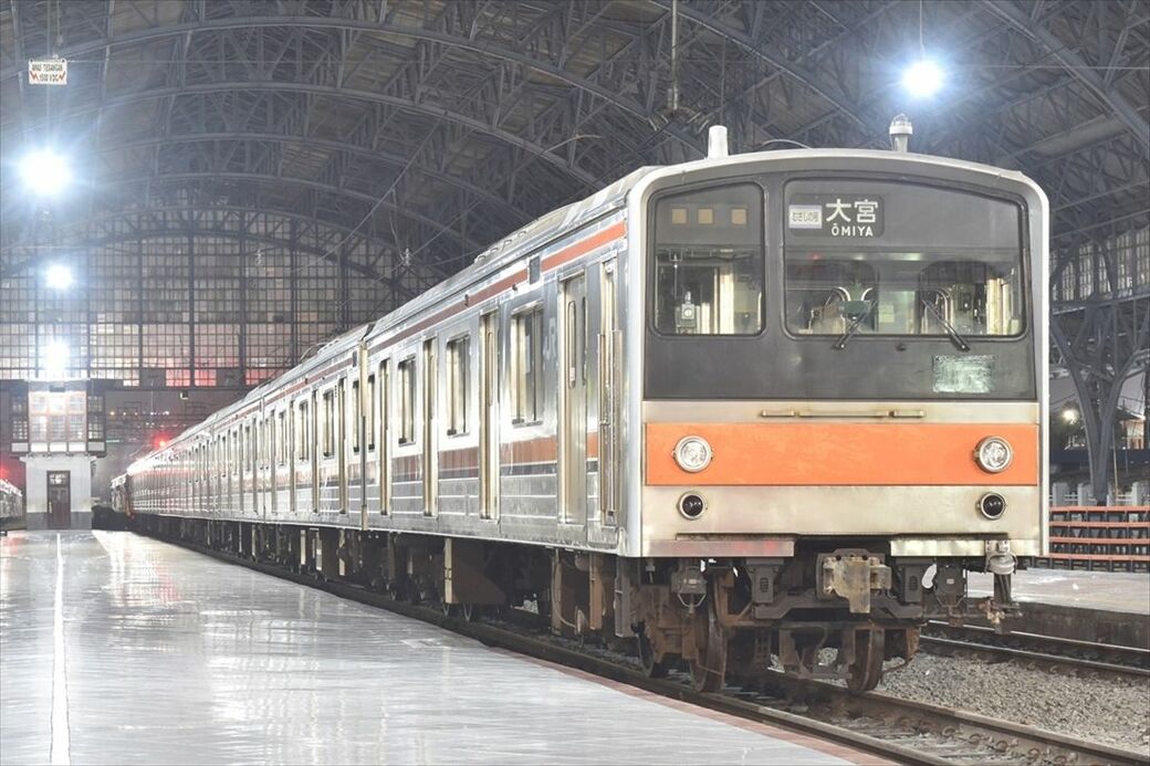 2020年11月、武蔵野線205系5000番台インドネシア到着