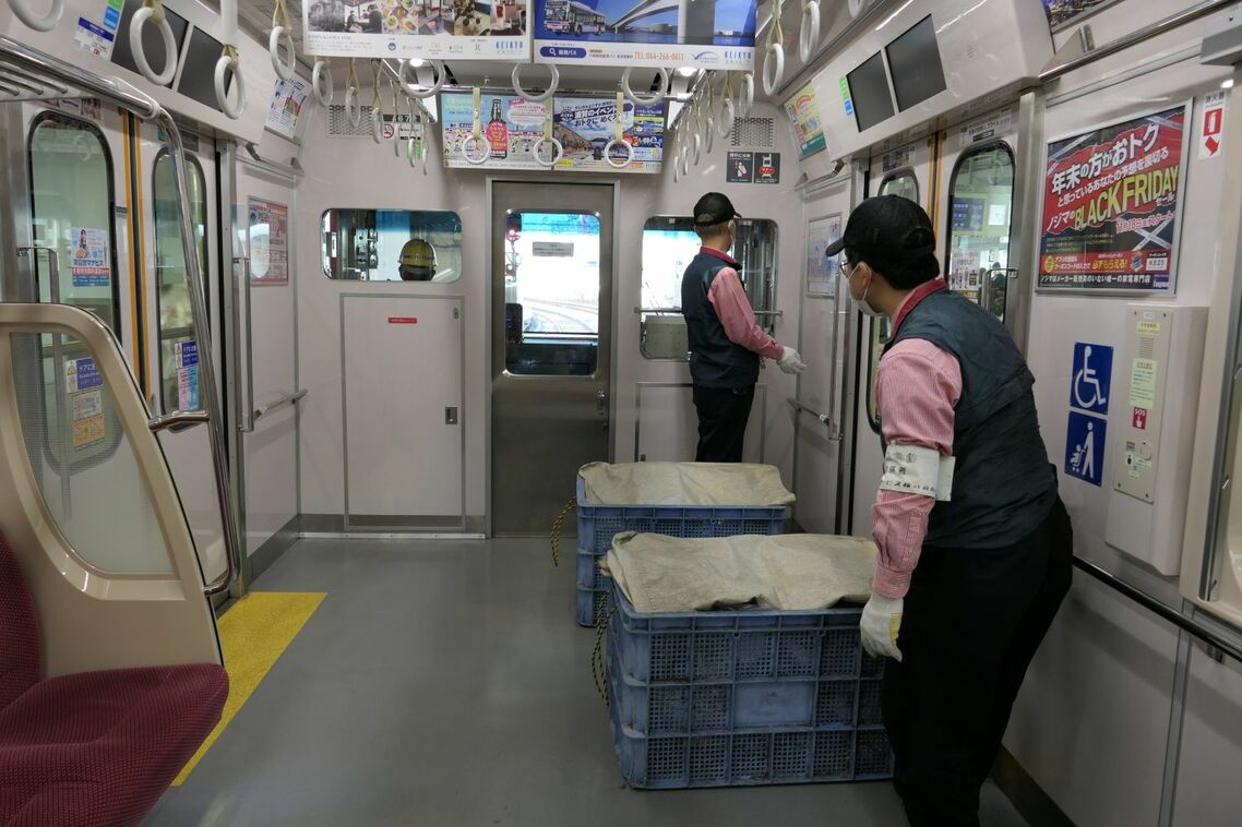 京急品川のゴミを運ぶ電車