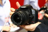 【産業天気図・精密機器】カメラ底打ちも、事務機など法人向け苦戦続く、１０年９月まで「曇り」