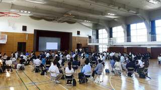 170名近くの参加者のうち半分が現役の先生
