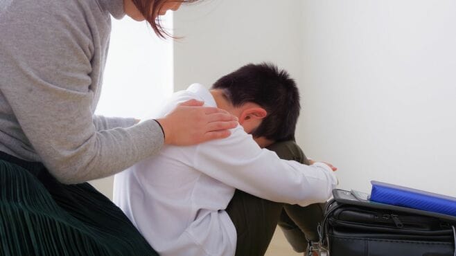 児童精神科医が解説"不登校の"対処法と具体事例