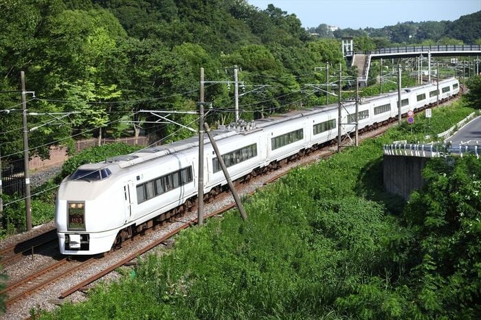 JR発足後、常磐線の看板列車となった「スーパーひたち」