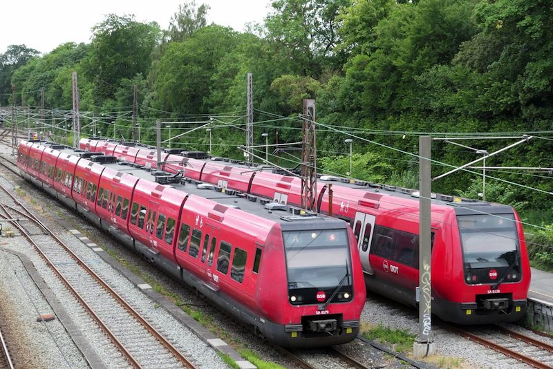 コペンハーゲン都市圏の通勤電車はエストー。これも国鉄が運行（筆者撮影）