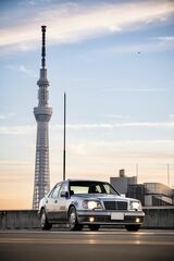 メルセデス・ベンツW124 E500ポルシェラインは、うつみさんが2、3歳のときに初めて見た伯父の車。後年、うつみさんが譲り受け、レストアして乗っていた（写真：うつみさん提供）