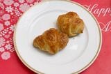 チョコクロが看板メニューのサンマルクカフェの系列店だけあり、クロワッサンは絶品。小さめサイズなので2ついただきます（筆者撮影）