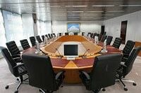 女性が上場企業の代表者になるのは、男性役員の100倍難しい--東洋経済調査