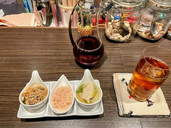 スナックの軽食