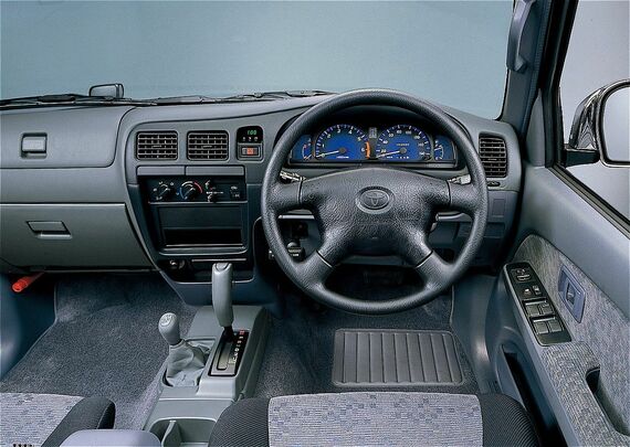 6代目ハイラックスのインテリア