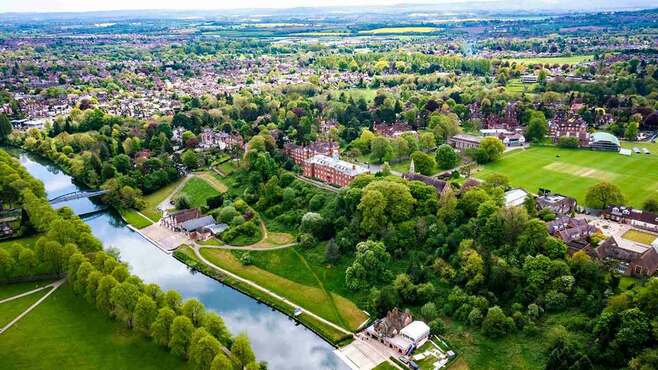 英｢ボーディングスクール｣学校完結で人気の実際