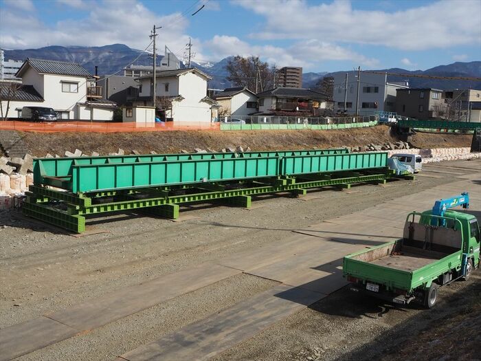 橋桁は幸いにも異常なくそのまま使えるという