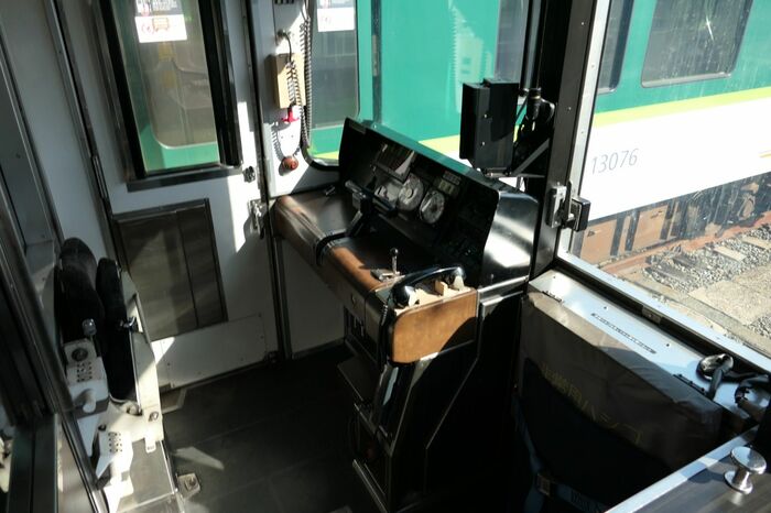 大阪寄りの運転席