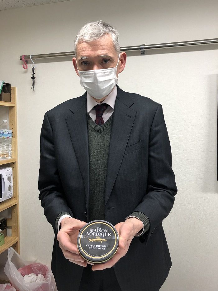 キャビアの在庫が増えて頭を抱えるファイユジャパンのレーモン社長（撮影：野中 大樹）