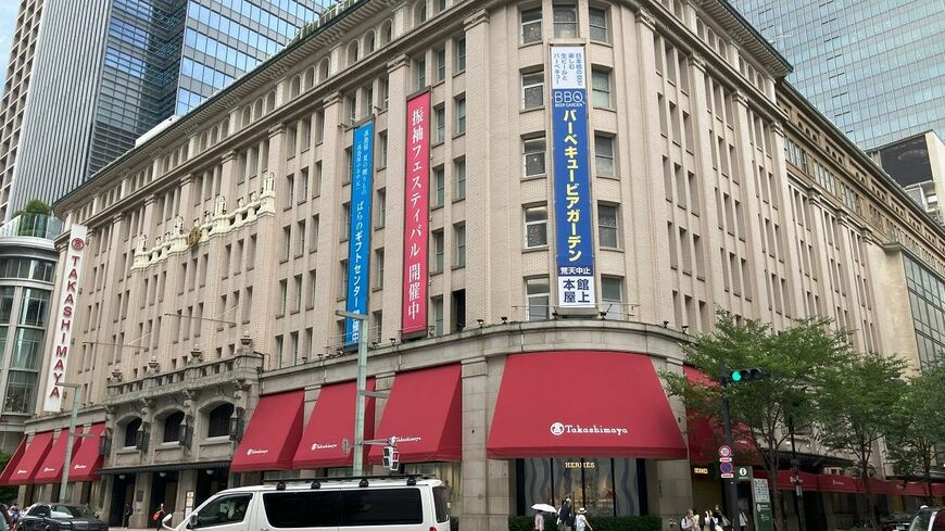 高島屋は子会社を含む国内百貨店12店舗のうち、日本橋と柏を除く10店舗で、今年3月から5月までの総額売上高が前年割れとなった（記者撮影）