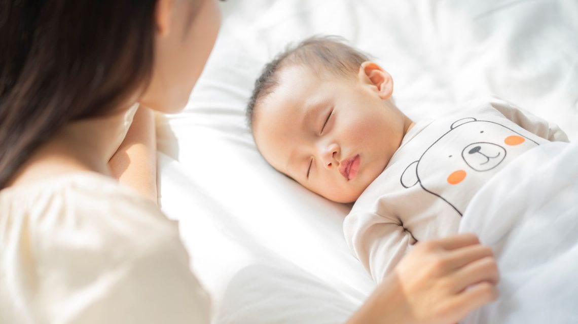時間 赤ちゃん 睡眠 生後1ヵ月の赤ちゃんの睡眠時間・体重など…生活リズム・育児のコツ [乳児育児]