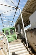 宮の坂駅の脇、区民センターにある古車両。