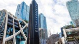 ベイカレントの本社が入る麻布台ヒルズ。DX投資の成果を得るためには、業務を理解し、組織を動かす人望と権限を持つ人材を配置することが不可欠だ（写真：今井康一）
