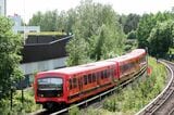 メトロは2系統。最新車両はスペイン製（筆者撮影）