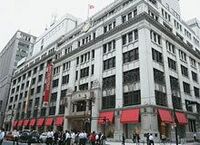 赤字の三越が人員削減、出口が見えない百貨店不況