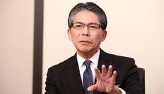 世界に勝てるか藤沢薬品・山之内製薬 製薬企業の国際戦略/産学社