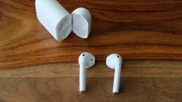 左右分離イヤホン｢AirPods｣が