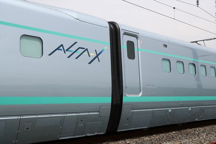 1号車と2号車の連結部分