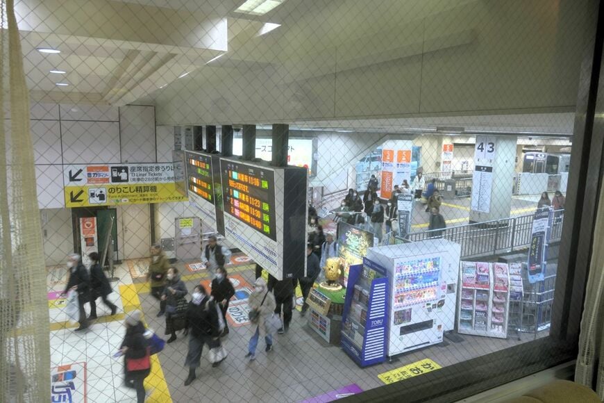 東武東上線の池袋駅構内