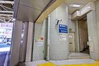 駅北口の円柱のような部分が屋上に通じる
