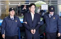 サムスントップの李在鎔容疑者らを起訴へ 韓国特別検察､贈賄･着服などの容疑で