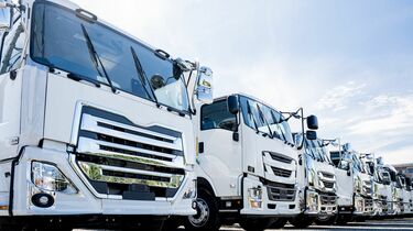 trucks トラック運転手の給与」上げるのに必要なこと 何がネックになっているかの洗い出しを | ニッポンの物流の大問題 | 東洋経済オンライン