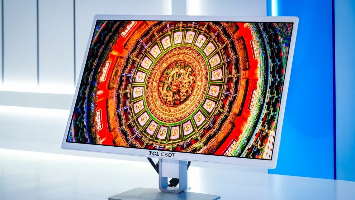 TCL華星は経営破綻したJOLEDの設備を買い取り、自社単独で量産にこぎつけた。写真は武漢市の第5.5世代ラインで生産した印刷方式OLEDパネル（同社のウェブサイトより）