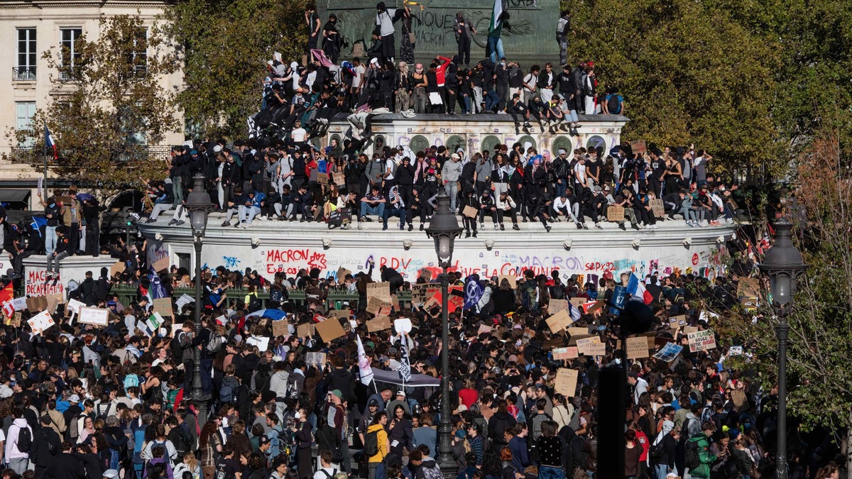 ｢欧州債務危機2.0｣がフランスの爆発で現実味を帯びる…日米欧の金利上昇下でECBは火消しができるのか | 政治・経済・投資 | 東洋経済オンライン