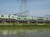 仮線を走る宇都宮線の列車（記者撮影）