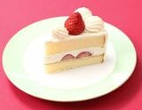 一番人気の「苺のショートケーキ」（529円）。いちごが美しく見える断面も、職人のこだわりだ（撮影：尾形文繁）