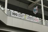 登戸駅でも川崎市制100周年事業を盛り上げ（記者撮影）