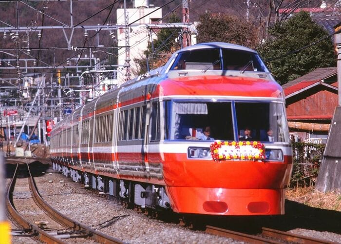 LSE完成直後の公式試乗会列車