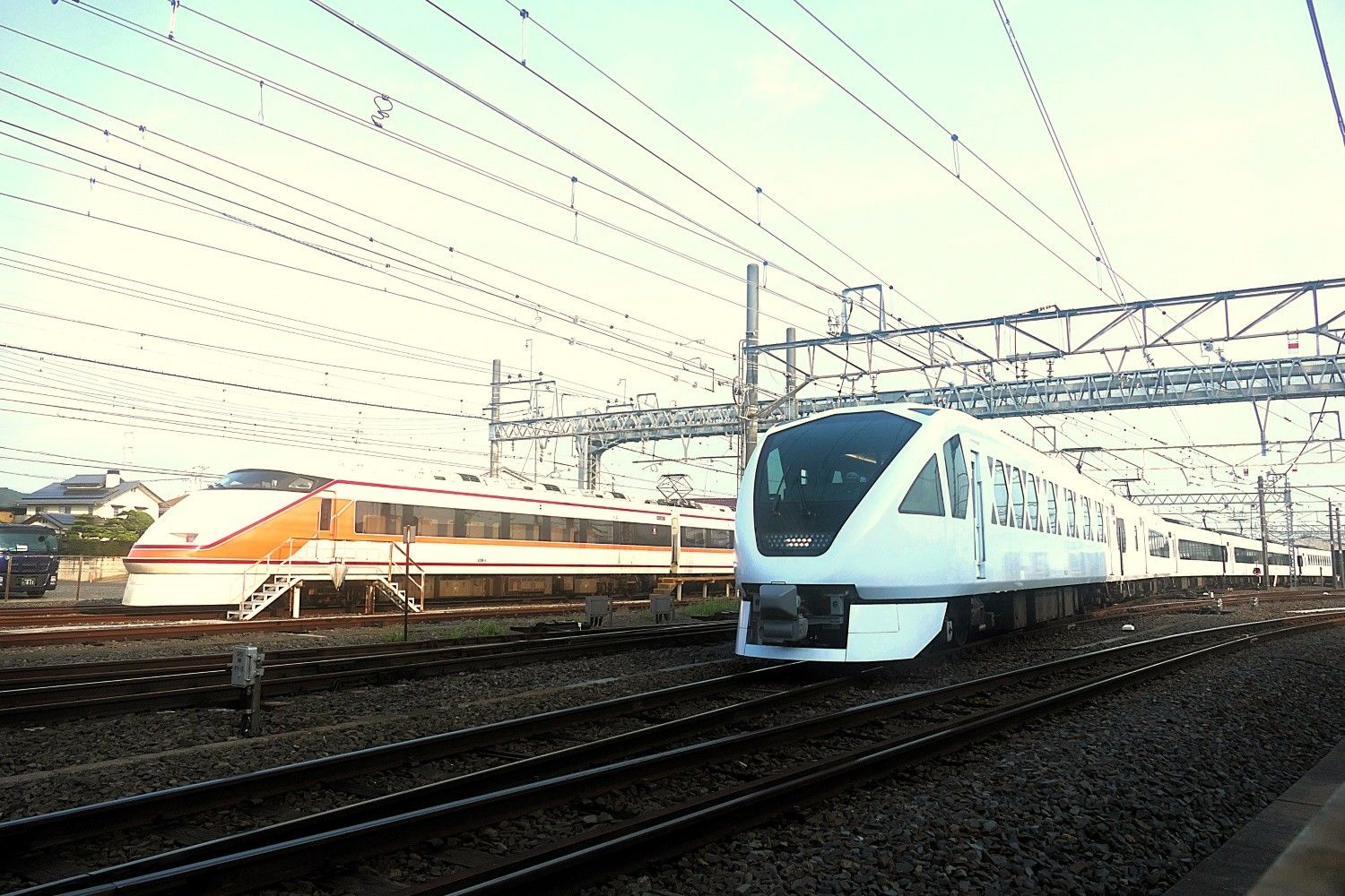 東武とJR四国が｢異例コラボ｣意外に深い関係性 ｢スペーシアX｣車内に