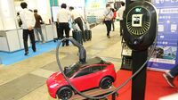 ガス欠ならぬ電欠から救う､次世代EV充電器の今 簡単決済や運搬などに対応したモデルが登場