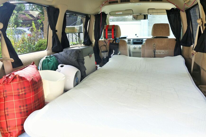 ミニバン 車中泊