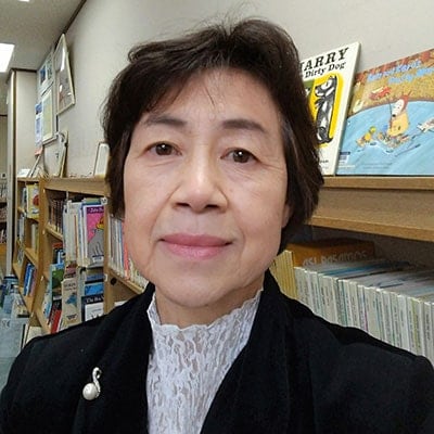 佐久市立中央図書館 館長の依田緑氏（利用登録部会長／学校連携チーム）※肩書は取材当時（20年3月に退任）