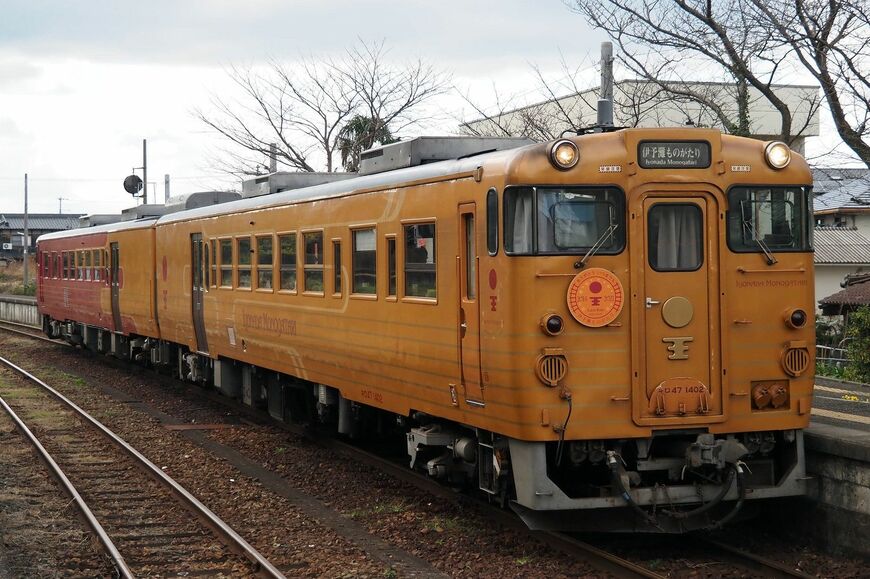 2021年末に引退した「伊予灘ものがたり」の初代車両（撮影：伊原薫）