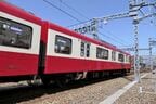4両編成は両側の先頭車がモーター付き車両だ