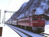 銭函付近を走るED76形500番代牽引の旅客列車（撮影：南正時）
