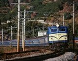 EF58形が牽引する20系客車時代の急行「銀河」＝1975年（撮影：南正時）