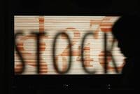 日経平均反発､米株高などで一時200円超上昇 終値は｢米経済指標見極め｣で伸び悩む