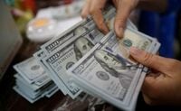 アメリカで早期利上げ観測が浮上している 米企業によみがえる｢ドル高｣の悪夢