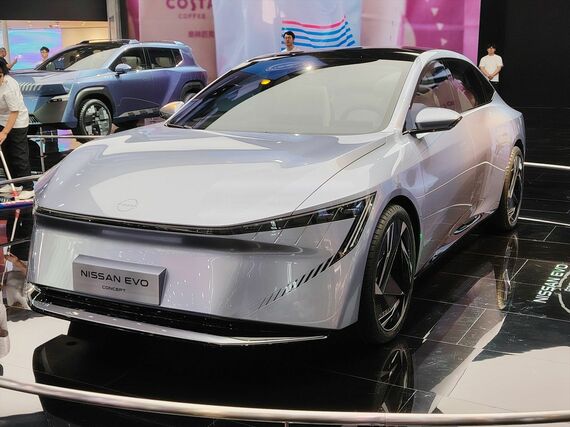 北京国際モーターショーで披露された日産のEVコンセプトカー、EVO CONCEPT（筆者撮影）