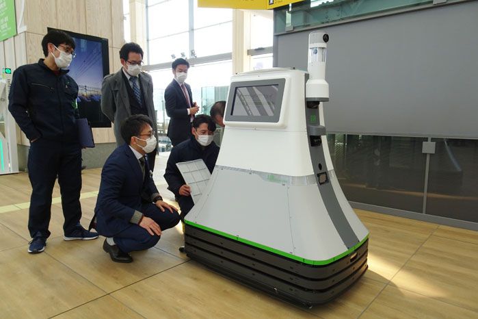 高輪ゲートウェイ駅で活躍するロボット