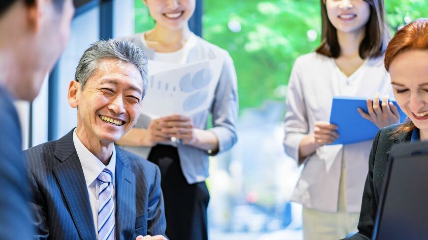 現役で活躍するシニアビジネスマン
