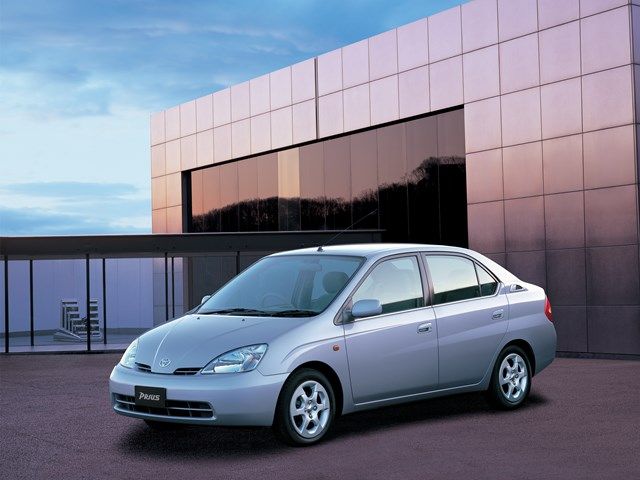 1997年、トヨタ初代プリウス（写真：トヨタ自動車）